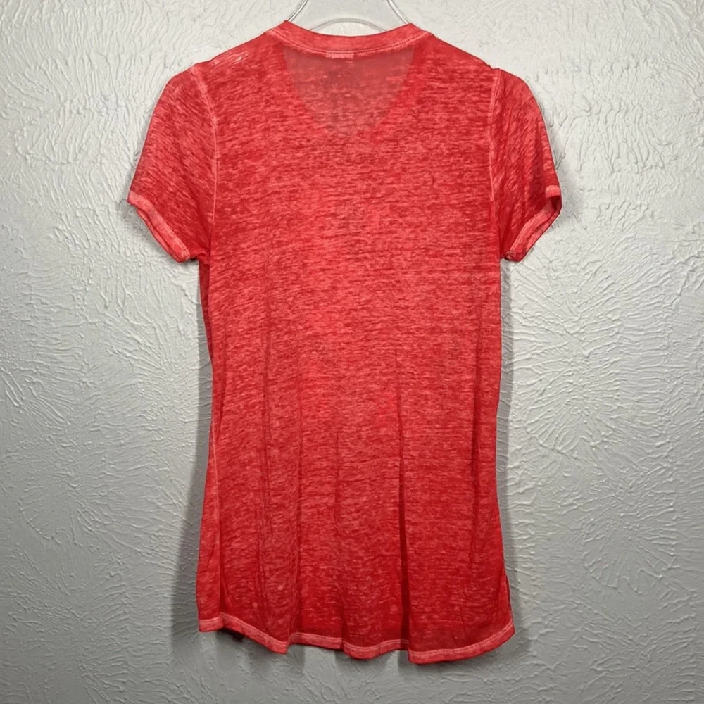 Disney Red Minnie Mouse Howdy Short Sleeve T-Shirt Women's Size Small - Picture 6 of 8